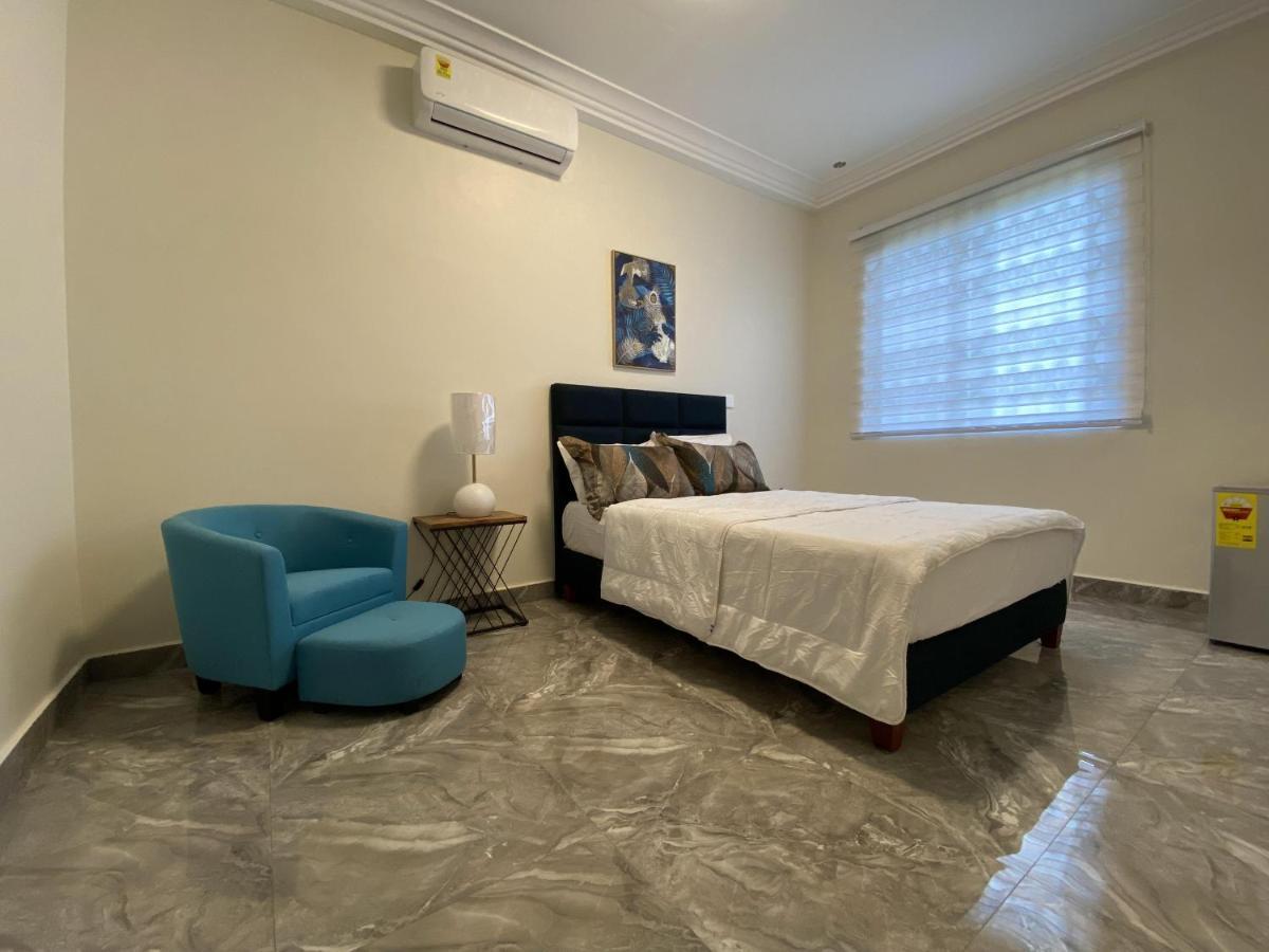 Eagle Vault Hotel Kwabenya Kültér fotó