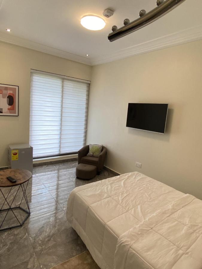 Eagle Vault Hotel Kwabenya Kültér fotó