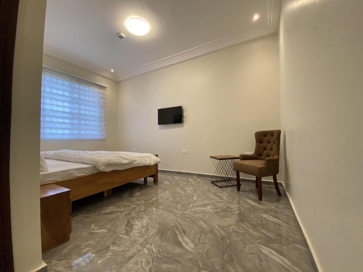 Eagle Vault Hotel Kwabenya Kültér fotó